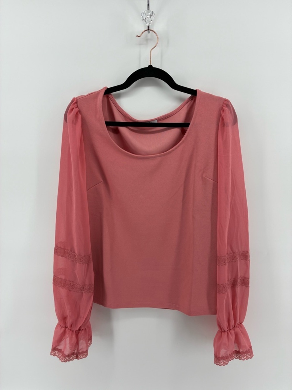 Suzy Shier Elegant Pink Women's Top Floral Lace Details